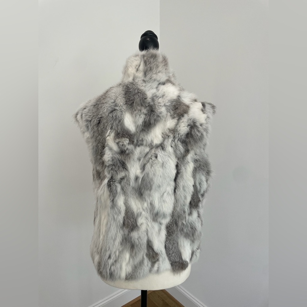 Adrienne Landau Gray Fur Vest, Size Medium - Picture 3 of 10